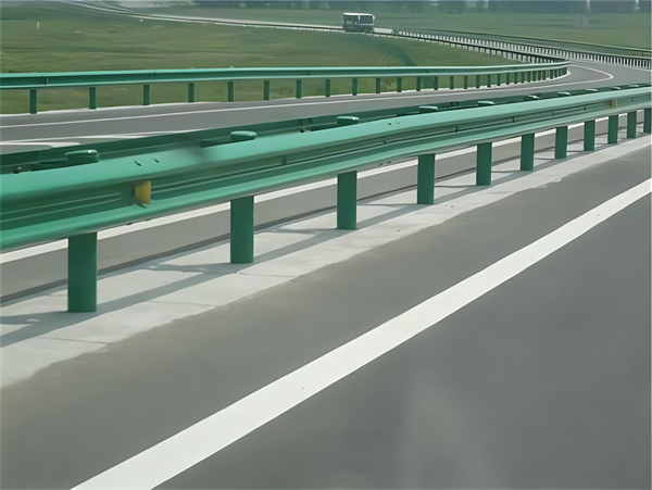 黔西南高速护栏板守护安全广泛应用于多个行业